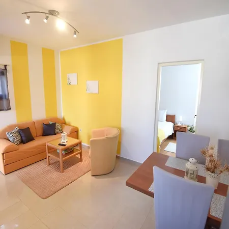 In Near The Sea Apartment
