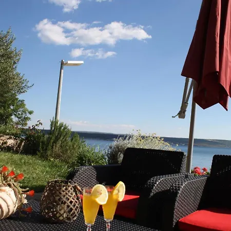Waterfront In With Sun Shower * Maslenica