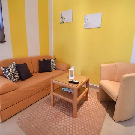 In Near The Sea דירה