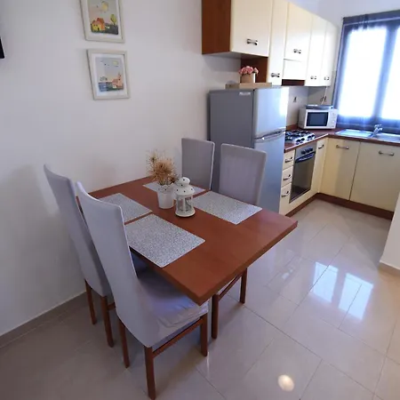 דירה In Near The Sea